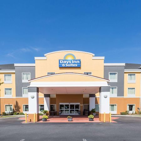 Days Inn & Suites By Wyndham Savannah North I-95 Port Wentworth Esterno foto