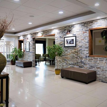 Days Inn & Suites By Wyndham Savannah North I-95 Port Wentworth Esterno foto
