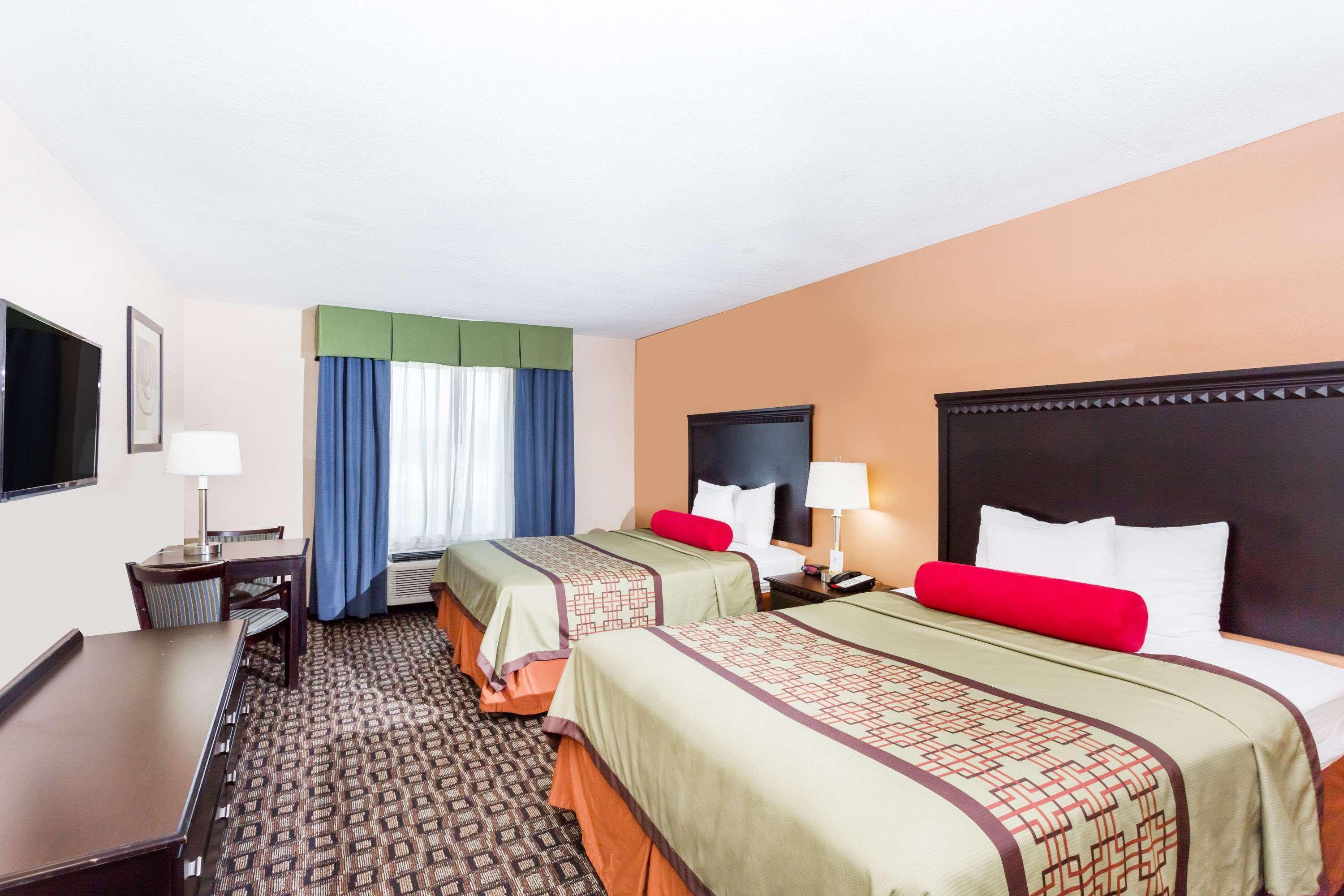 Days Inn & Suites By Wyndham Savannah North I-95 Port Wentworth Esterno foto
