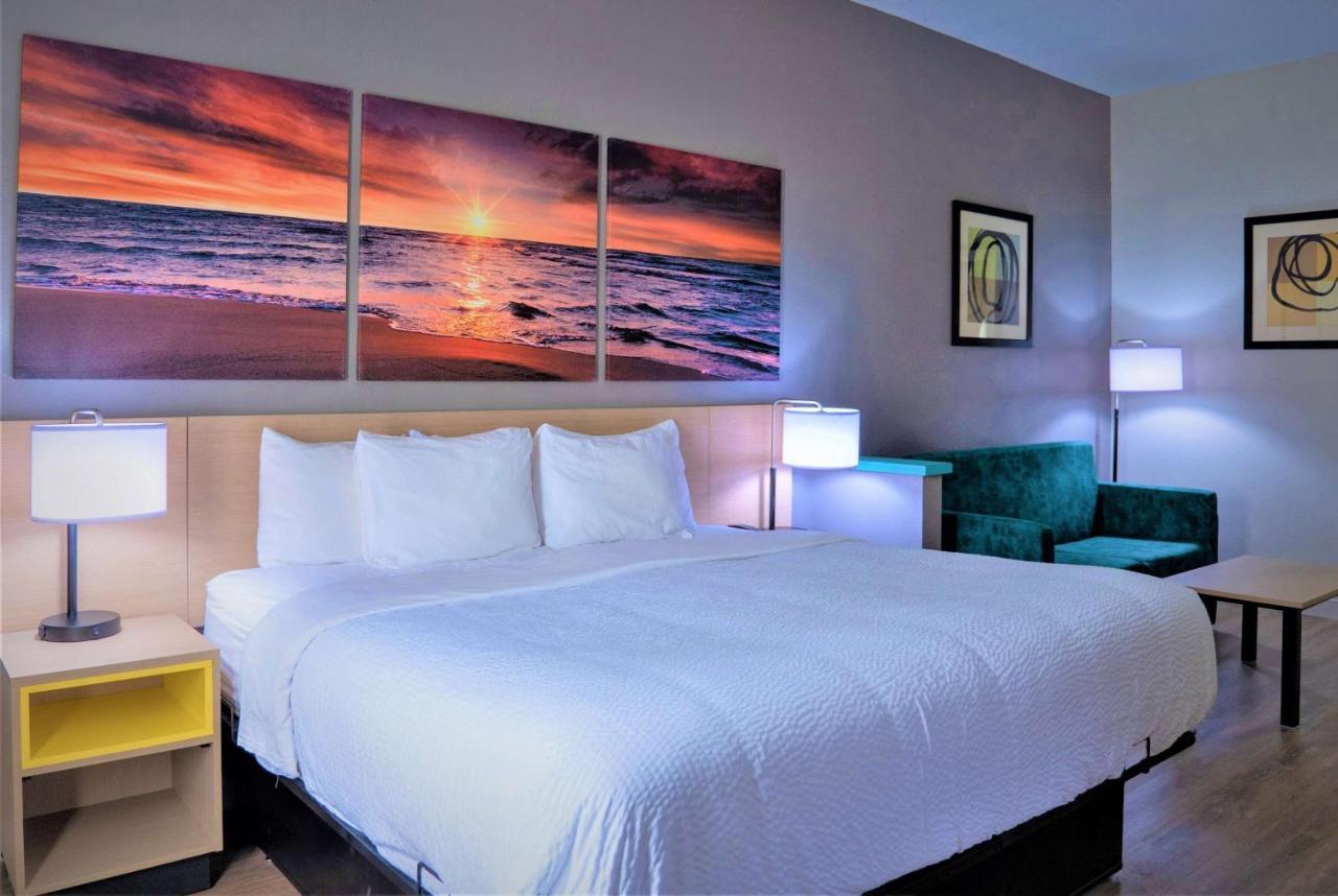 Days Inn & Suites By Wyndham Savannah North I-95 Port Wentworth Esterno foto