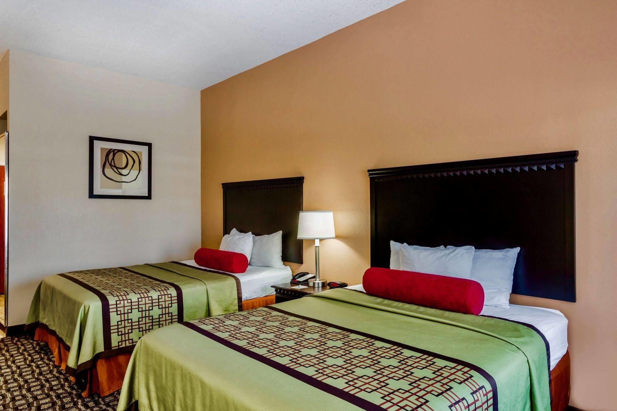 Days Inn & Suites By Wyndham Savannah North I-95 Port Wentworth Esterno foto